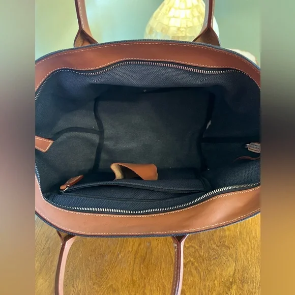 Vintage Dooney & Bourke Navy Canvas Leather Trim Zip Tote Purse Classic USA - Picture 3 of 9